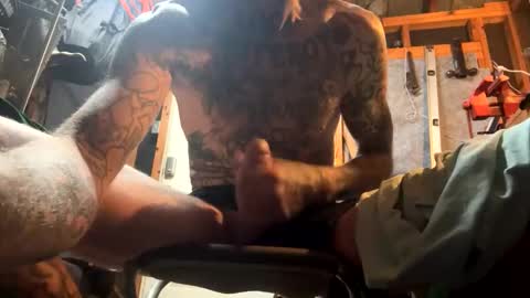 whyteboi8989 online show from 11/04/25, 11:42