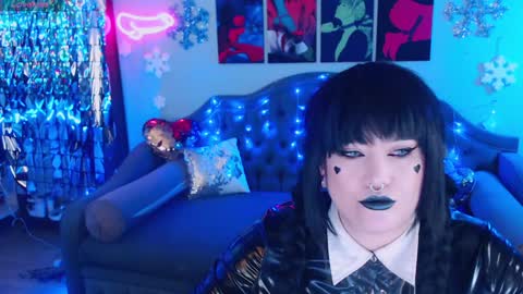 Snapshot of wickedxqueen chatting on 01/07/25, 09:57 Laura  online show from 01/07/25, 09:57