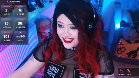 Snapshot of wickedxqueen chatting on 02/26/25, 04:36 Laura  online show from 02/26/25, 04:36