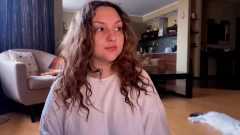 Snapshot of wievin chatting on 10/24/25, 07:49 VI online show from 10/24/25, 07:49