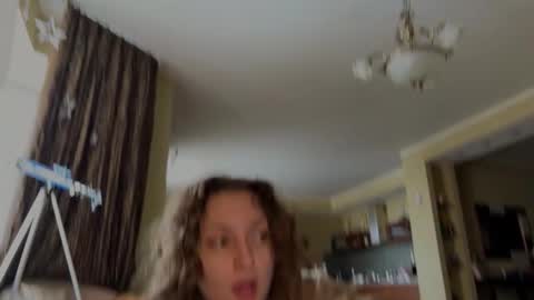 Snapshot of wievin chatting on 02/22/26, 10:47 VI online show from 02/22/26, 10:47