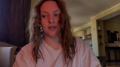 Snapshot of wievin chatting on 03/26/26, 11:05 VI online show from 03/26/26, 11:05