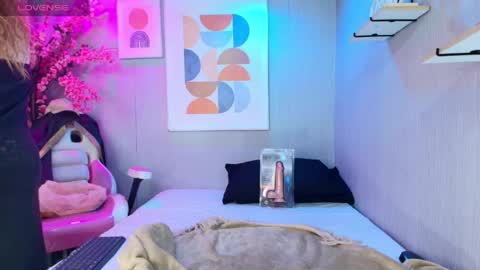 Snapshot of wife_mature chatting on 06/05/26, 12:22 sussy online show from 06/05/26, 12:22