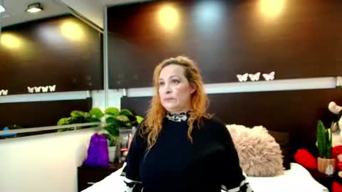 Snapshot of wife_mature chatting on 07/14/26, 12:33 sussy online show from 07/14/26, 12:33