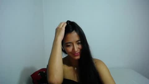 Snapshot of wifhot chatting on 06/22/26, 11:13 Ilauren online show from 06/22/26, 11:13