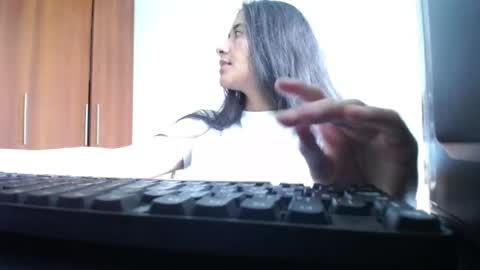 Snapshot of wifhot chatting on 07/18/26, 03:05 Ilauren online show from 07/18/26, 03:05