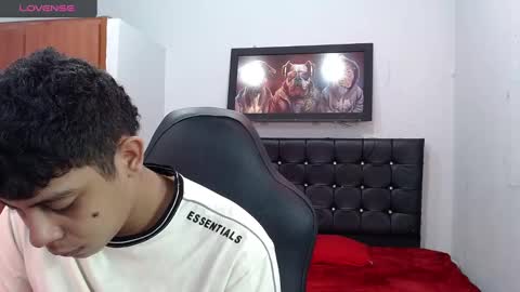 wiilliam online show from 02/03/25, 04:41