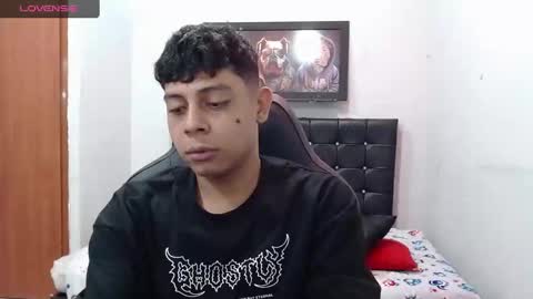 wiilliam online show from 02/11/25, 02:46