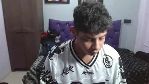 wiilliam online show from 12/20/25, 07:21