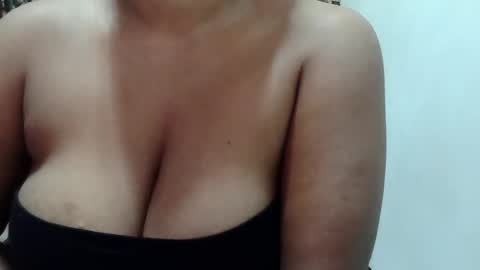 wild_flower_69 online show from 02/09/26, 08:57