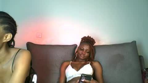 Snapshot of wild_flowerrr chatting on 07/22/26, 11:57 wifey online show from 07/22/26, 11:57