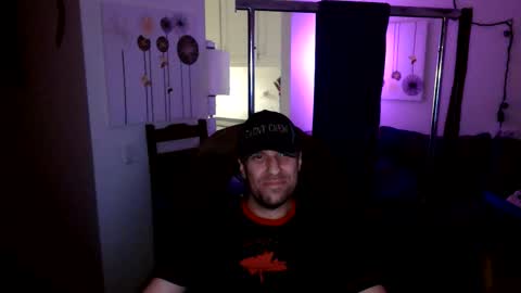 Snapshot of wild_otters chatting on 10/21/25, 11:44 Wi1d Ott3r online show from 10/21/25, 11:44