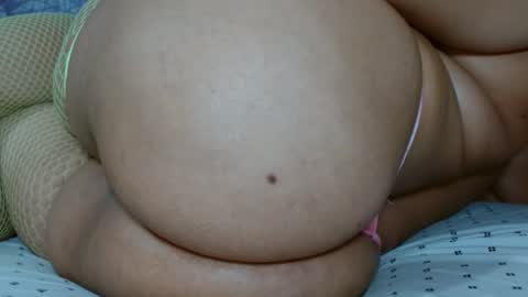 Snapshot of wildasslove4u chatting on 10/25/25, 01:35 Wild online show from 10/25/25, 01:35