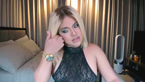 BELLA online show from 11/19/25, 07:19