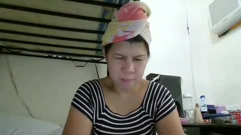 Snapshot of wildbrownchick69 chatting on 01/24/25, 06:35 WildChick online show from 01/24/25, 06:35