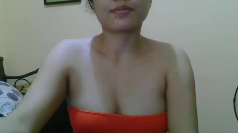 Snapshot of wildcamille chatting on 02/25/25, 01:50 camille online show from 02/25/25, 01:50