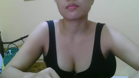 Snapshot of wildcamille chatting on 02/28/25, 02:53 camille online show from 02/28/25, 02:53