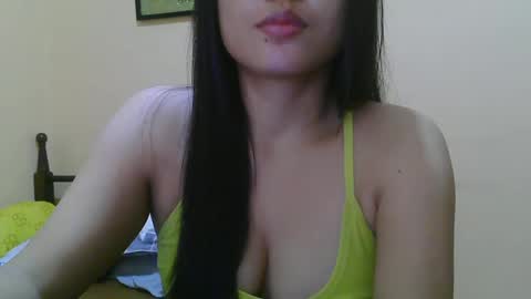 Snapshot of wildcamille chatting on 03/08/25, 08:46 camille online show from 03/08/25, 08:46