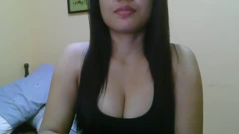 Snapshot of wildcamille chatting on 03/11/25, 10:42 camille online show from 03/11/25, 10:42