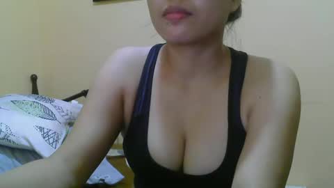 Snapshot of wildcamille chatting on 03/12/25, 10:26 camille online show from 03/12/25, 10:26