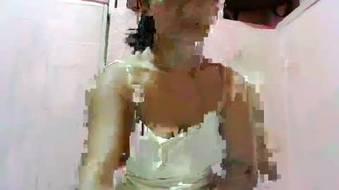 wildchilly_pearl19 online show from 02/09/25, 03:43