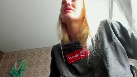 wildforestmuse  twitter online show from 04/04/26, 06:55