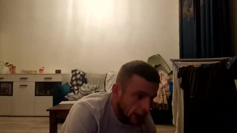 wildmike93 online show from 02/15/26, 09:44