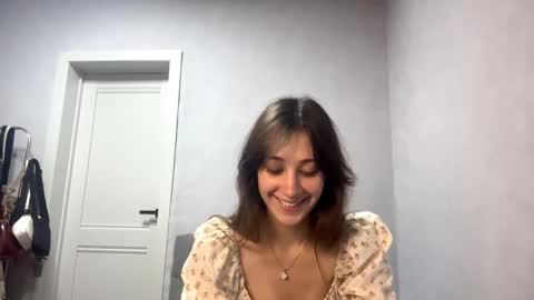 wildpeachh online show from 10/14/25, 07:58