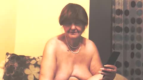 WildRedCat online show from 11/17/25, 09:31