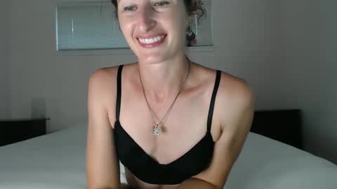 WildRose L - check my Pinned tweet if you dont see me online within 5 minutes after Ive sent email notifications online show from 09/18/25, 01:51