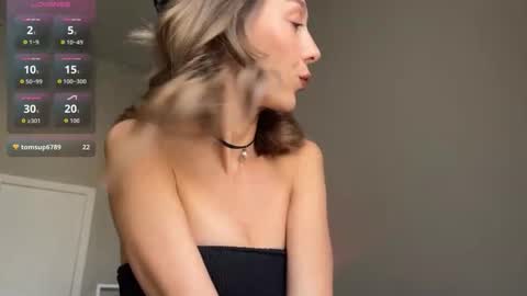 Snapshot of wildsable_ chatting on 10/09/25, 09:29 wildsable_ online show from 10/09/25, 09:29