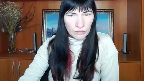 Snapshot of wildsoul8 chatting on 01/18/26, 07:23 Rosalinda online show from 01/18/26, 07:23