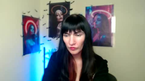 Snapshot of wildsoul8 chatting on 02/20/26, 01:46 Rosalinda online show from 02/20/26, 01:46