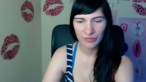 Snapshot of wildsoul8 chatting on 05/09/26, 06:24 Rosalinda online show from 05/09/26, 06:24
