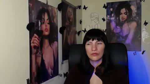 Snapshot of wildsoul8 chatting on 05/27/26, 05:04 Rosalinda online show from 05/27/26, 05:04