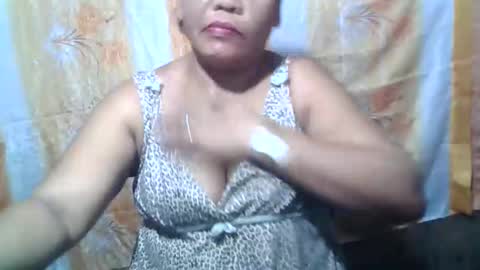 wildveron_205 online show from 10/21/25, 12:33