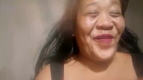 wildveron_205 online show from 11/12/25, 11:43