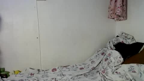 Snapshot of wildwetxsandra chatting on 12/01/24, 11:47 sandra online show from 12/01/24, 11:47