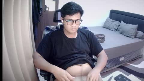 Snapshot of wildynight chatting on 12/19/24, 04:24 Wildy online show from 12/19/24, 04:24