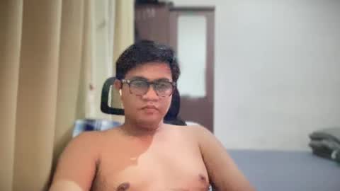 Snapshot of wildynight chatting on 01/10/25, 10:28 Wildy online show from 01/10/25, 10:28