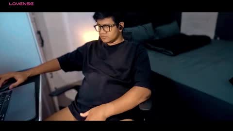 Snapshot of wildynight chatting on 09/22/25, 11:56 Wildy online show from 09/22/25, 11:56