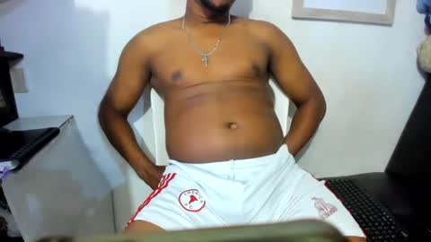 Snapshot of wilfer484725 chatting on 07/23/26, 02:09 wilfer online show from 07/23/26, 02:09