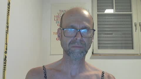 Lilian online show from 03/30/26, 09:49