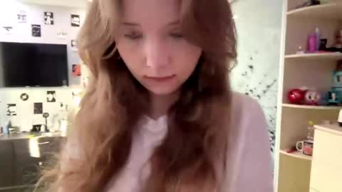 Olivia online show from 04/19/26, 03:22