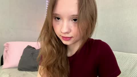 Snapshot of willenasow chatting on 05/24/26, 03:06 Olivia online show from 05/24/26, 03:06