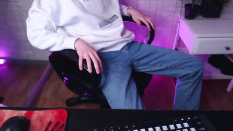 will online show from 01/04/25, 10:45