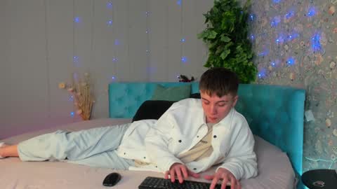 will online show from 01/22/25, 08:06