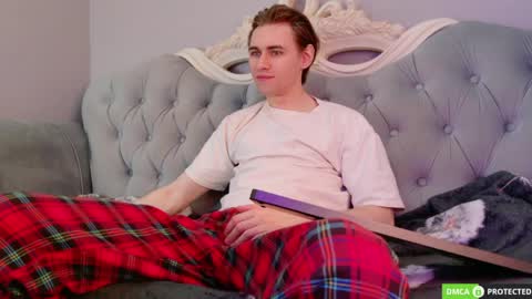 William online show from 04/08/26, 03:39