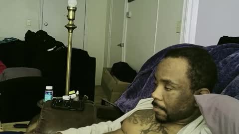 Snapshot of willie0201 chatting on 12/03/25, 03:54 YaBoyTJ online show from 12/03/25, 03:54