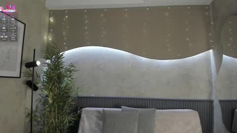 Ms Willow online show from 11/08/25, 12:27